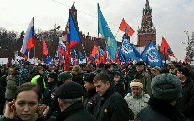 Митинг на Васильевском спуске. Фото пользователя Twitter @martin_camera Митинг на Васильевском спуске. Фото пользователя Twitter @martin_camera
