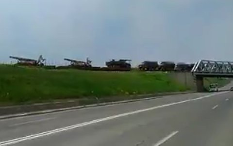 Стоп-кадр с видео на LiveLeak Стоп-кадр с видео на LiveLeak