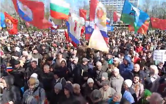 Митинг в Одессе. Стоп-кадр с видео в YouTube