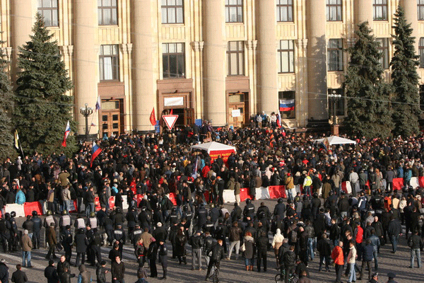 Митинг в Харькове. Фото пользователя Твиттер @Alekzzzzz Митинг в Харькове. Фото пользователя Твиттер @Alekzzzzz