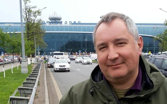 Рогозин по прибытии в Москву. Фото из личного аккаунта в Твиттере Рогозин по прибытии в Москву. Фото из личного аккаунта в Твиттере