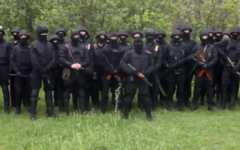 Боевики «Правого сектора». Стоп-кадр с видео на YouTube Боевики «Правого сектора». Стоп-кадр с видео на YouTube