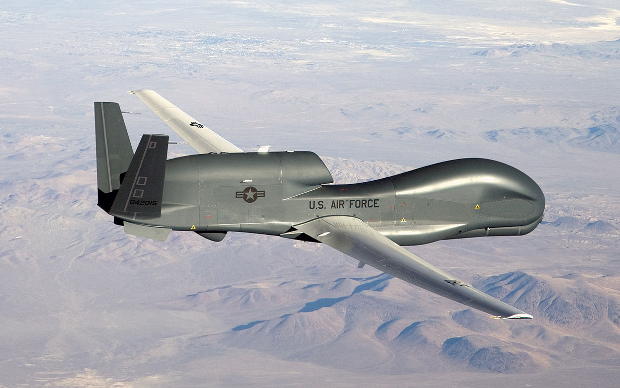 Беспилотный разведывательный аппарат Global Hawk. Фото с сайта af.mil Беспилотный разведывательный аппарат Global Hawk. Фото с сайта af.mil