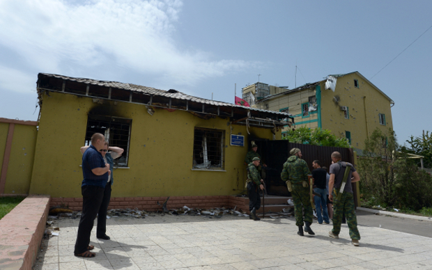 Вход в здание погранслужбы под Луганском © РИА Новости, Евгений Биятов