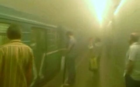 Задымление в метро. Стоп-кадр с видео в YouTube Задымление в метро. Стоп-кадр с видео в YouTube