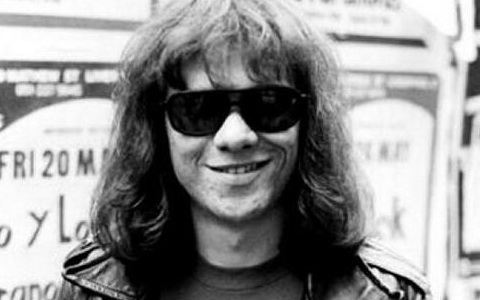 Томми Рамон. Фото пользователя Twitter @RamonesOfficial
