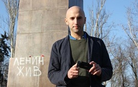 Грэм Филлипс. Стоп-кадр с видео в YouTube