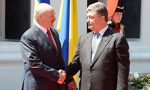 Александр Лукашенко и Петр Порошенко. Фото с сайта president.gov.by Александр Лукашенко и Петр Порошенко. Фото с сайта president.gov.by