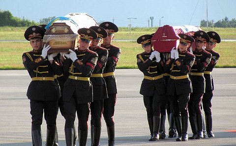 Похороны украинских солдат. Фото с сайта mil.gov.ua Похороны украинских солдат. Фото с сайта mil.gov.ua