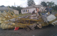 Обломки «Боинг-777». Фото пользователя Twitter @aviastudent Обломки «Боинг-777». Фото пользователя Twitter @aviastudent
