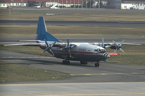 Ан-12. Фото с сайта wikipedia.org Ан-12. Фото с сайта wikipedia.org