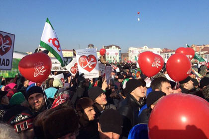Митинг. Фото со страницы сообщества «Братство Вайнахов» в «ВКонтакте» Митинг. Фото со страницы сообщества «Братство Вайнахов» в «ВКонтакте»