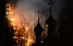 Пожар в Новодевичьем монастыре © РИА Новости, Владимир Астапкович Пожар в Новодевичьем монастыре © РИА Новости, Владимир Астапкович