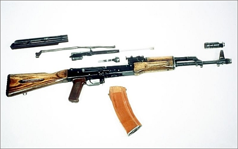 Неполная разборка АК74. Фото с сайта wikimedia.org Неполная разборка АК74. Фото с сайта wikimedia.org