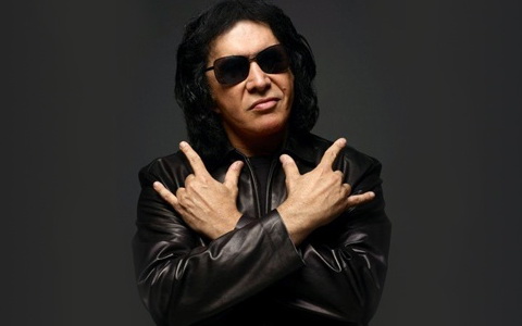 Джин Симмонс. Фото со страницы музыканта в Facebook