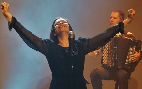 Фрагмент спектакля «Piaf! The Show». Предоставлено российскими организаторами