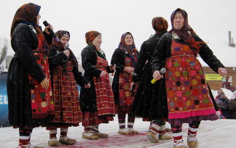 «Бурановские бабушки». Фото Лариса Горбунова с сайта wikipedia.org «Бурановские бабушки». Фото Лариса Горбунова с сайта wikipedia.org