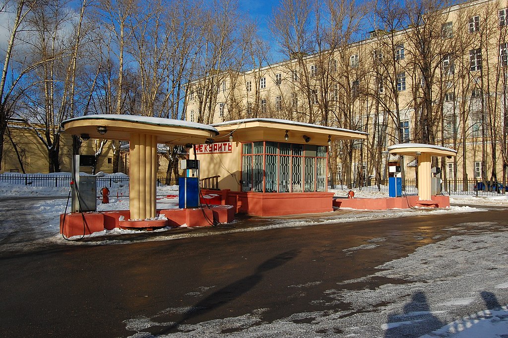 Историческая бензоколонка. Фото Sigwald с сайта ru.wikipedia.org