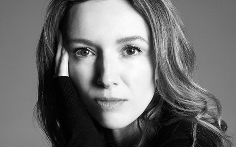 Клэр Уэйт Келлер. Фото с офстраницы Givenchy в Facebook Клэр Уэйт Келлер. Фото с офстраницы Givenchy в Facebook