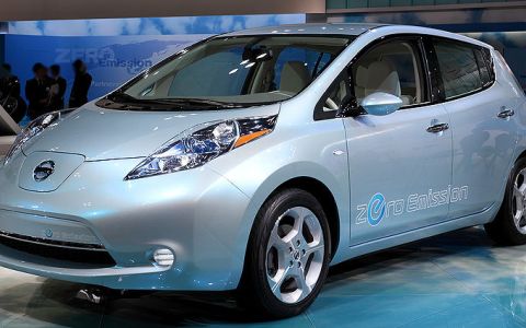 Nissan Leaf. Фото Tennen-Gas с сайта wikimedia.org Nissan Leaf. Фото Tennen-Gas с сайта wikimedia.org