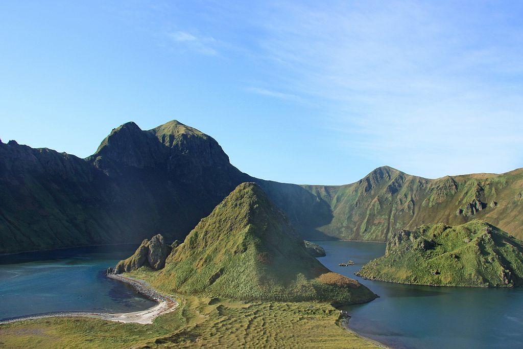 Курильские острова. Фото с сайта wikipedia.org