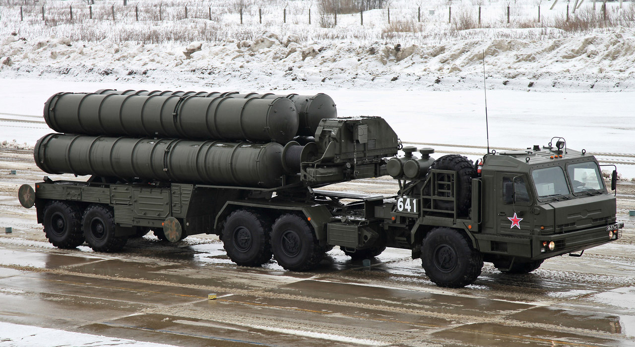 Фото с сайта militaryrussia.Ru С-400