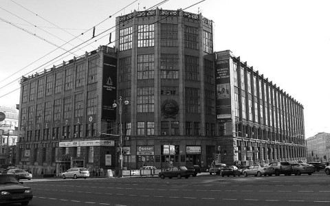 Здание Центрального телеграфа. Фото NVO с сайта wikimedia.org
