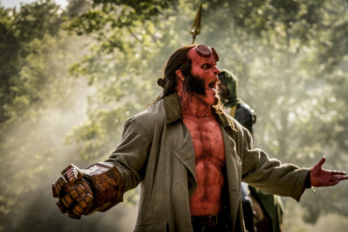 В русской версии «Хеллбоя» вместо Сталина появился Гитлер