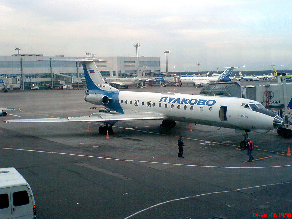 Ту-134