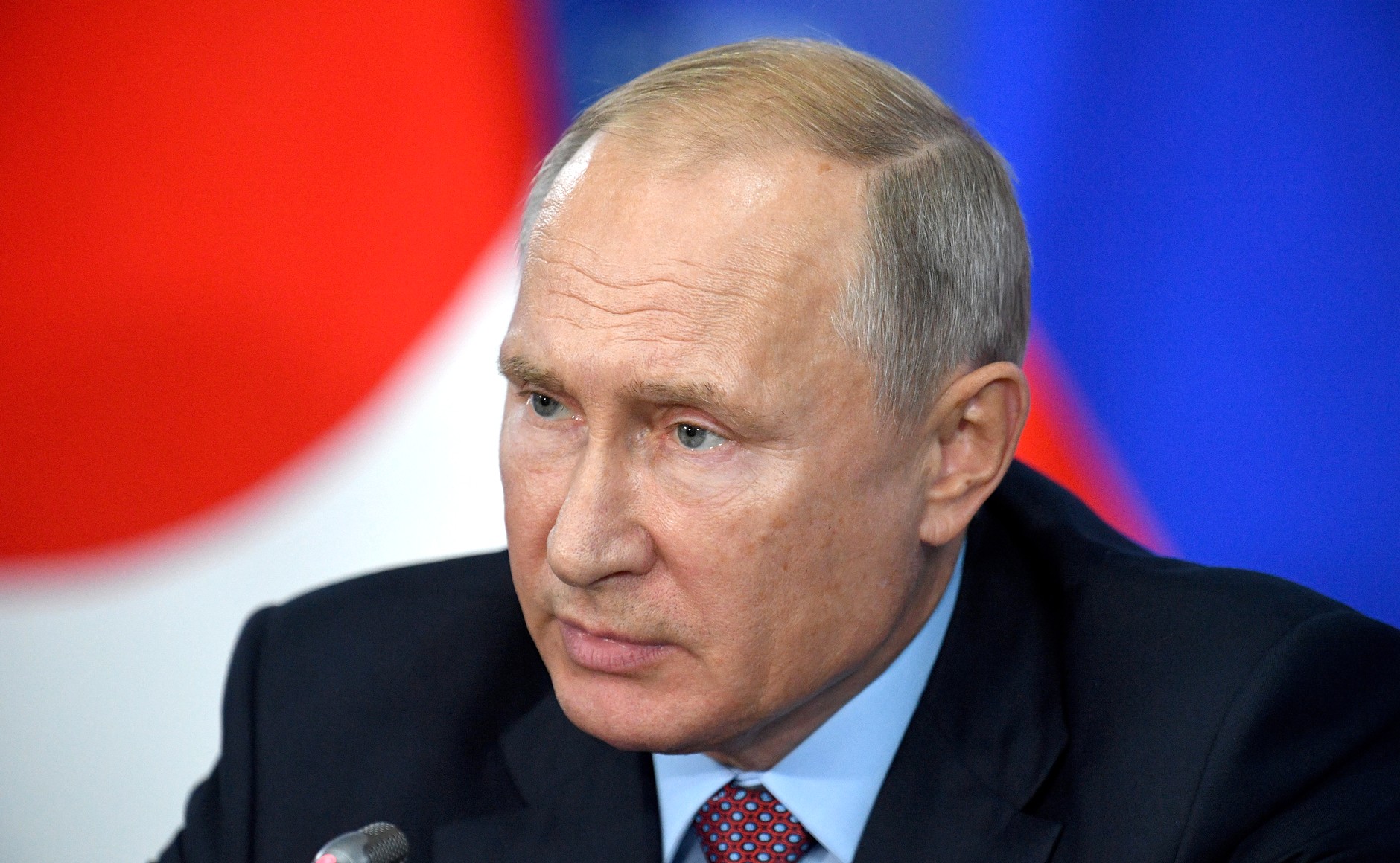 Владимир Путин. Фото с сайта kremlin.ru Владимир Путин выделил гранты молодым режиссерам и деятелям искусства