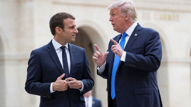 Фото из открытых источников Эммануэль Макрон и Дональд Трамп