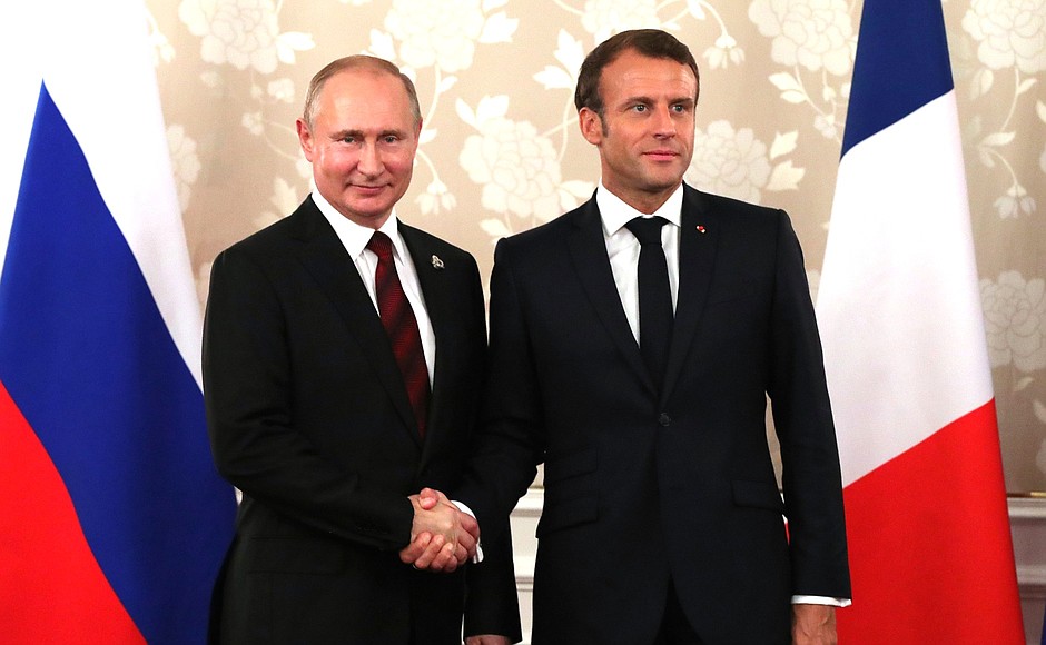 © Пресс-служба Кремля Беседа с президентом Франции Эммануэлем Макроном © KM.RU, Пресс-служба Кремля