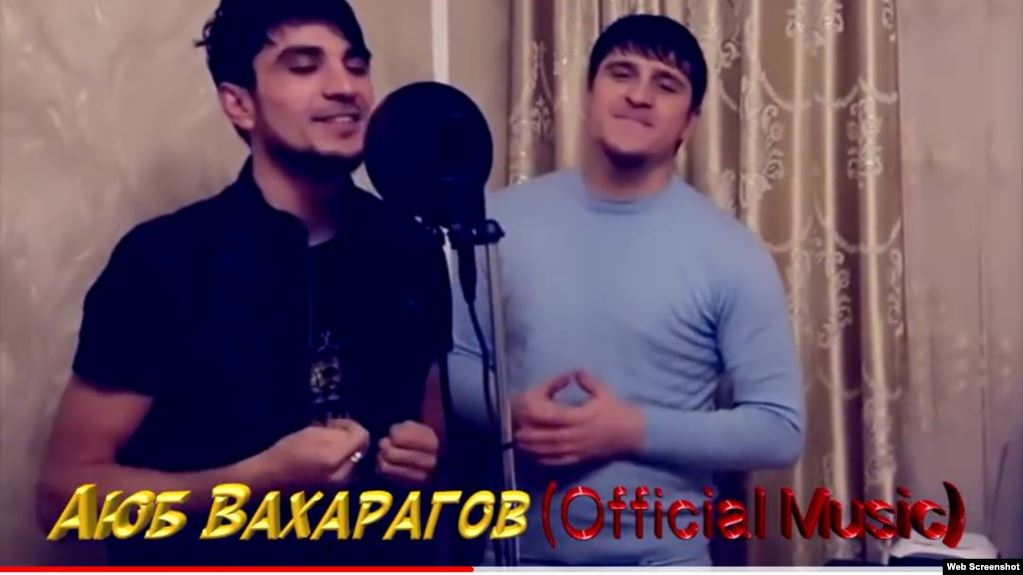 Стоп-кадр с видео Поп-певцов братьев Вахарговых арестовали в Чечне за сомнительные песни