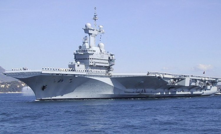 Авианосец «Шарль де Голль». Фото с сайта wikimedia.org «Шарль де Голль»