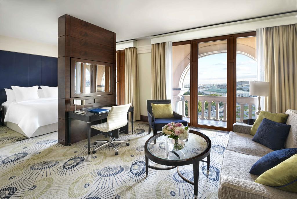 Фото с сайта booking.com Four Seasons Hotel Moscow