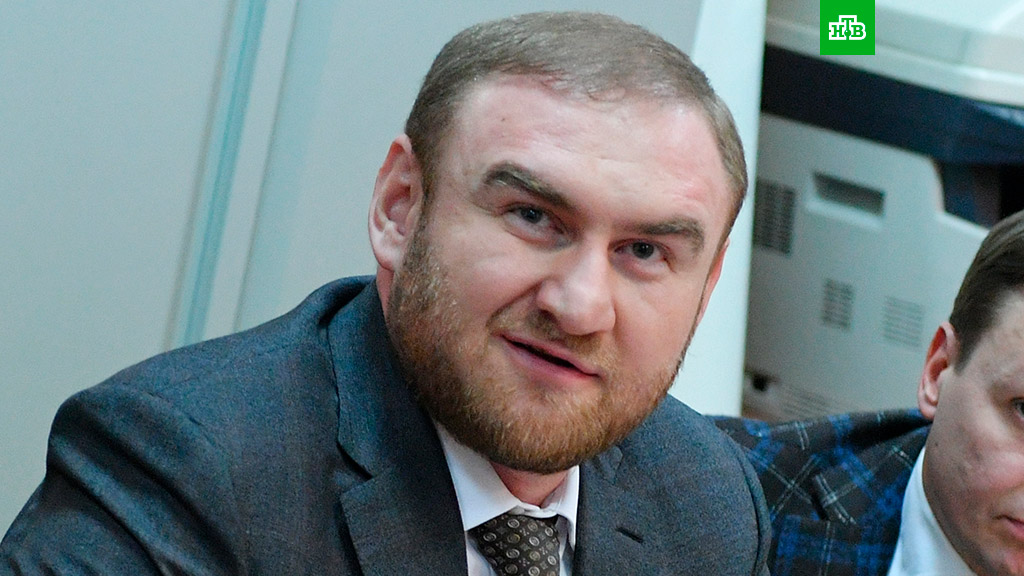 Скриншот с видео Рауф Арашуков