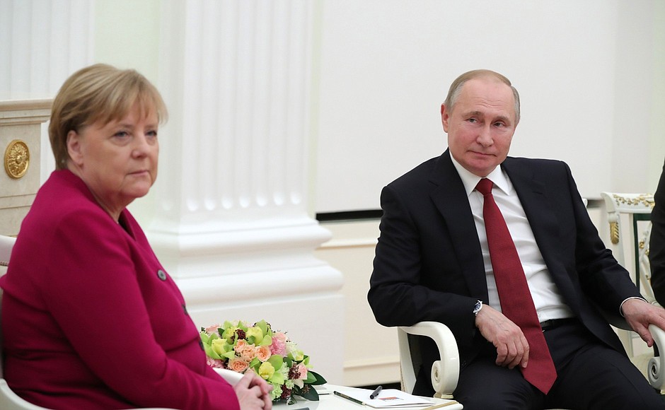 Фото с сайта kremlin.ru Путин и Меркель