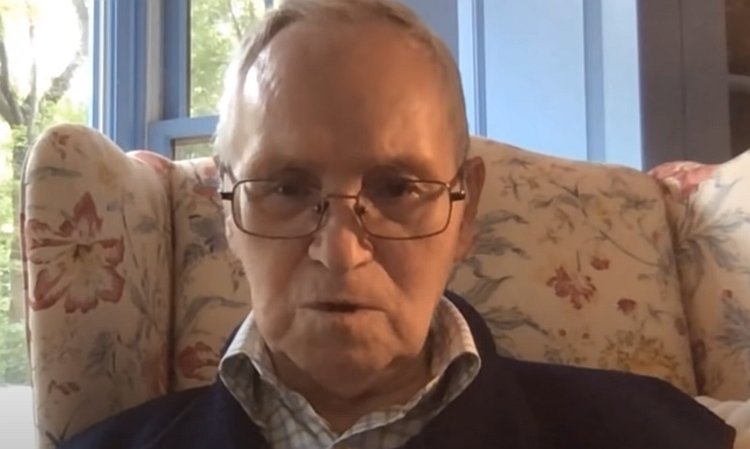 Вил Мирзаянов. Стоп-кадр из видео в YouTube Вил Мирзаянов
