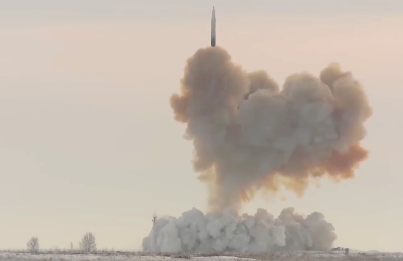 Пуск ракеты комплекса «Авангард». Стоп-кадр из видео Минобороны Пуск ракеты комплекса «Авангард»
