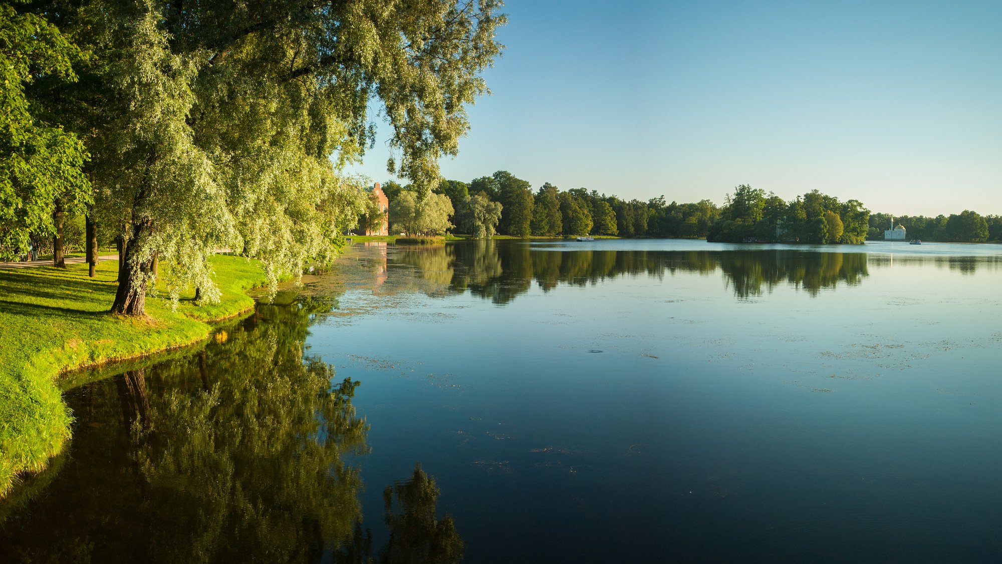 Екатерининский парк. Большой пруд © KM.RU, Петр Андриешин Екатерининский парк. Большой пруд