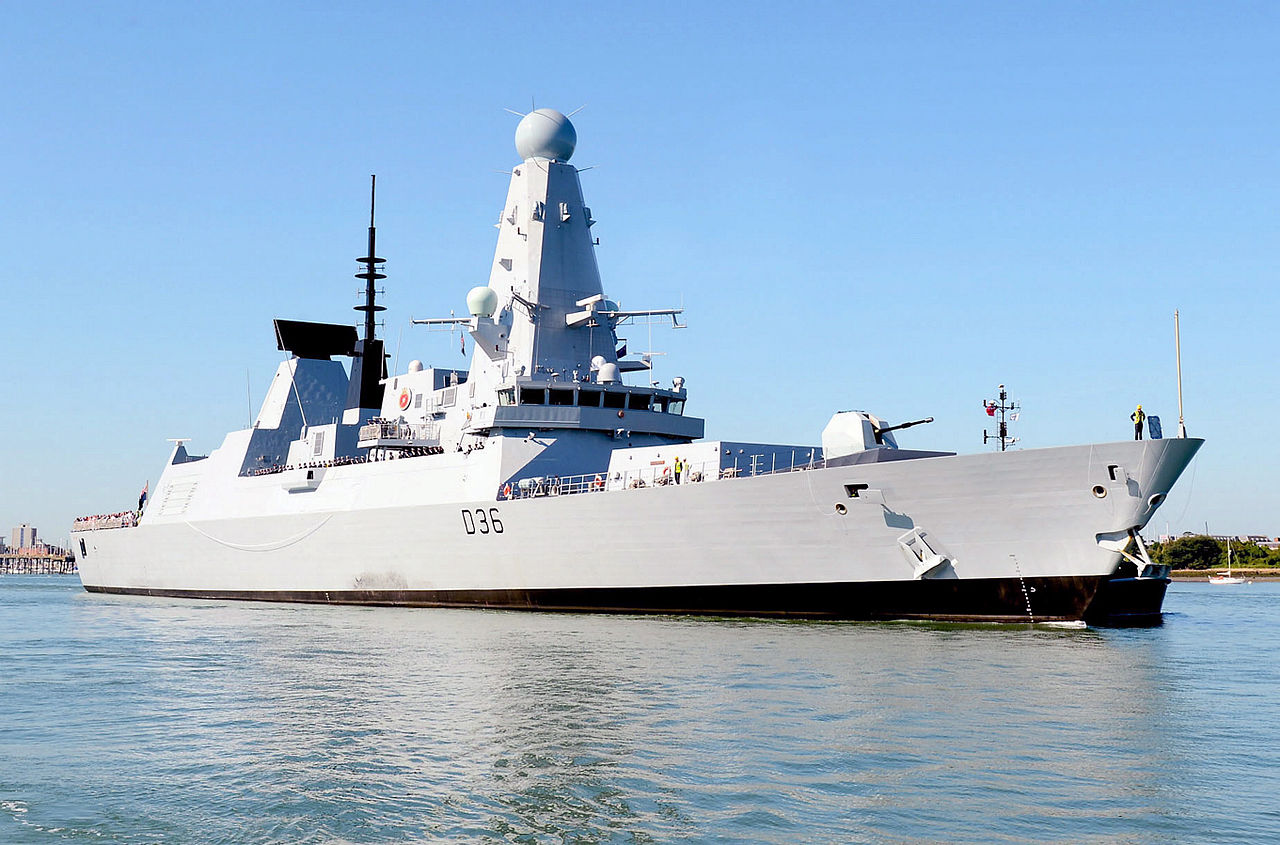 HMS Defender. Фото с сайта ru.wikipedia.org