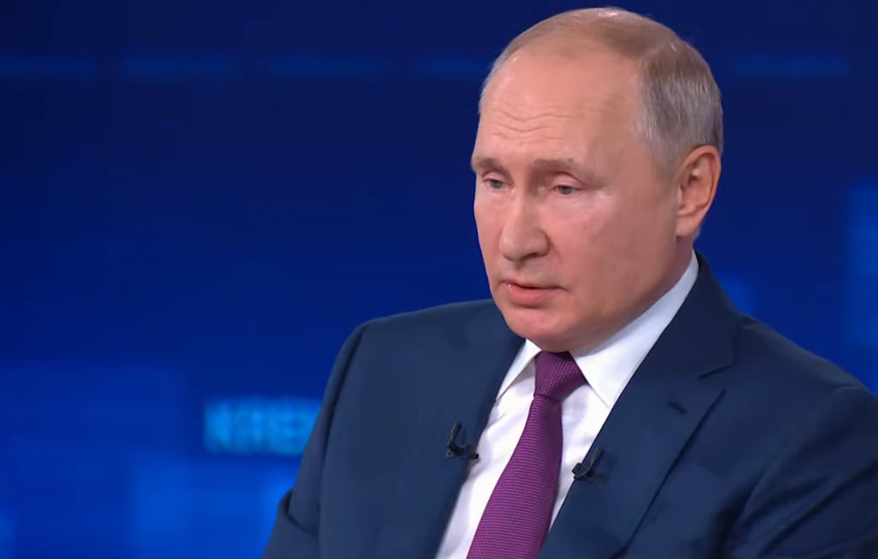 Стоп-кадр из видеотрансляции