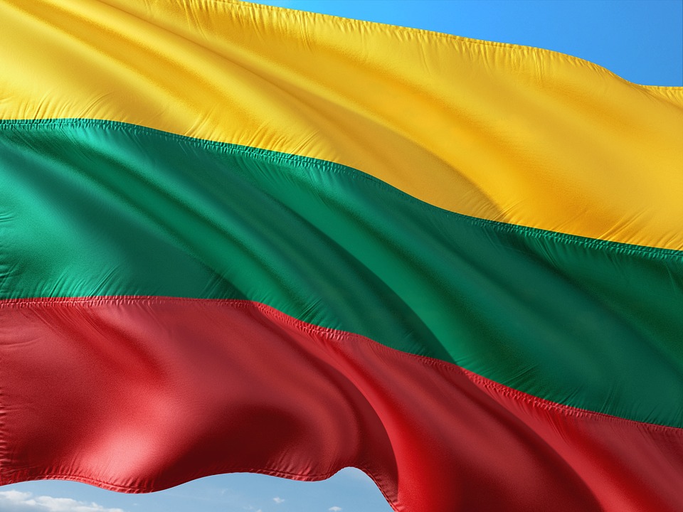 Флаг Литвы. Фото с сайта Pixabay.com