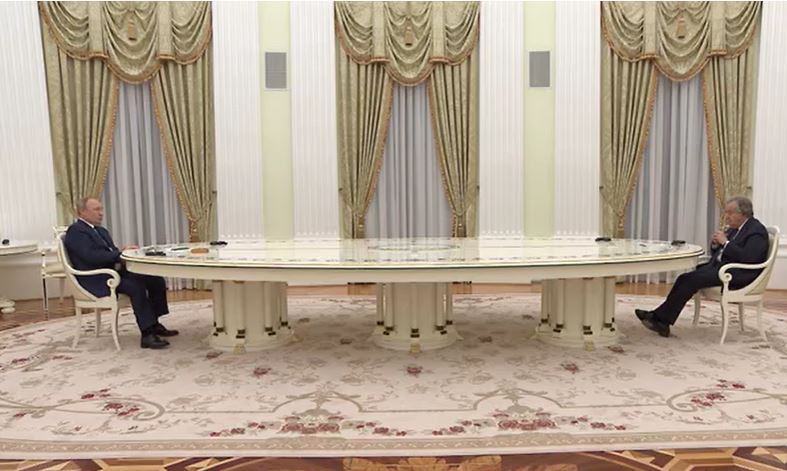 Встреча Владимира Путина с генеральным секретарём ООН Антониу Гутеррешем. Стоп-кадр из видео на сайте Кремля