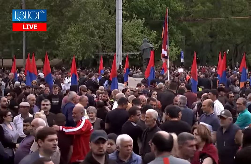 Стоп-кадр из видеотрансляции Aysor TV