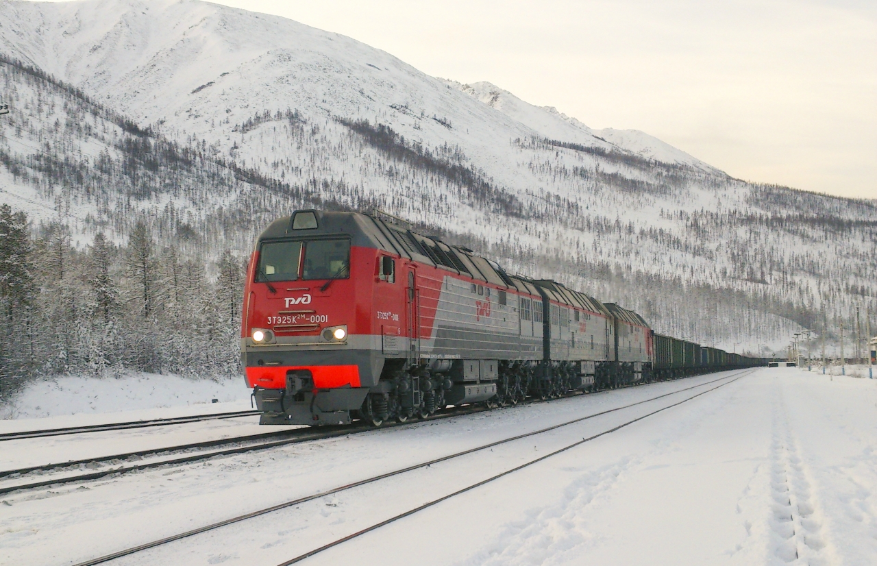 Тепловоз 3ТЭ25К2М с грузовым поездом на БАМе. Фото: Трансмашхолдинг