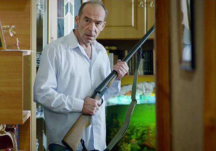 Кадр с сайта kino-teatr.ru «Электроник» Торсуев осудил Фандеру за вывешивание украинского флага