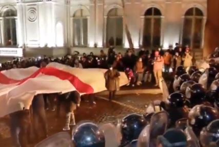 Стоп-кадр из видео