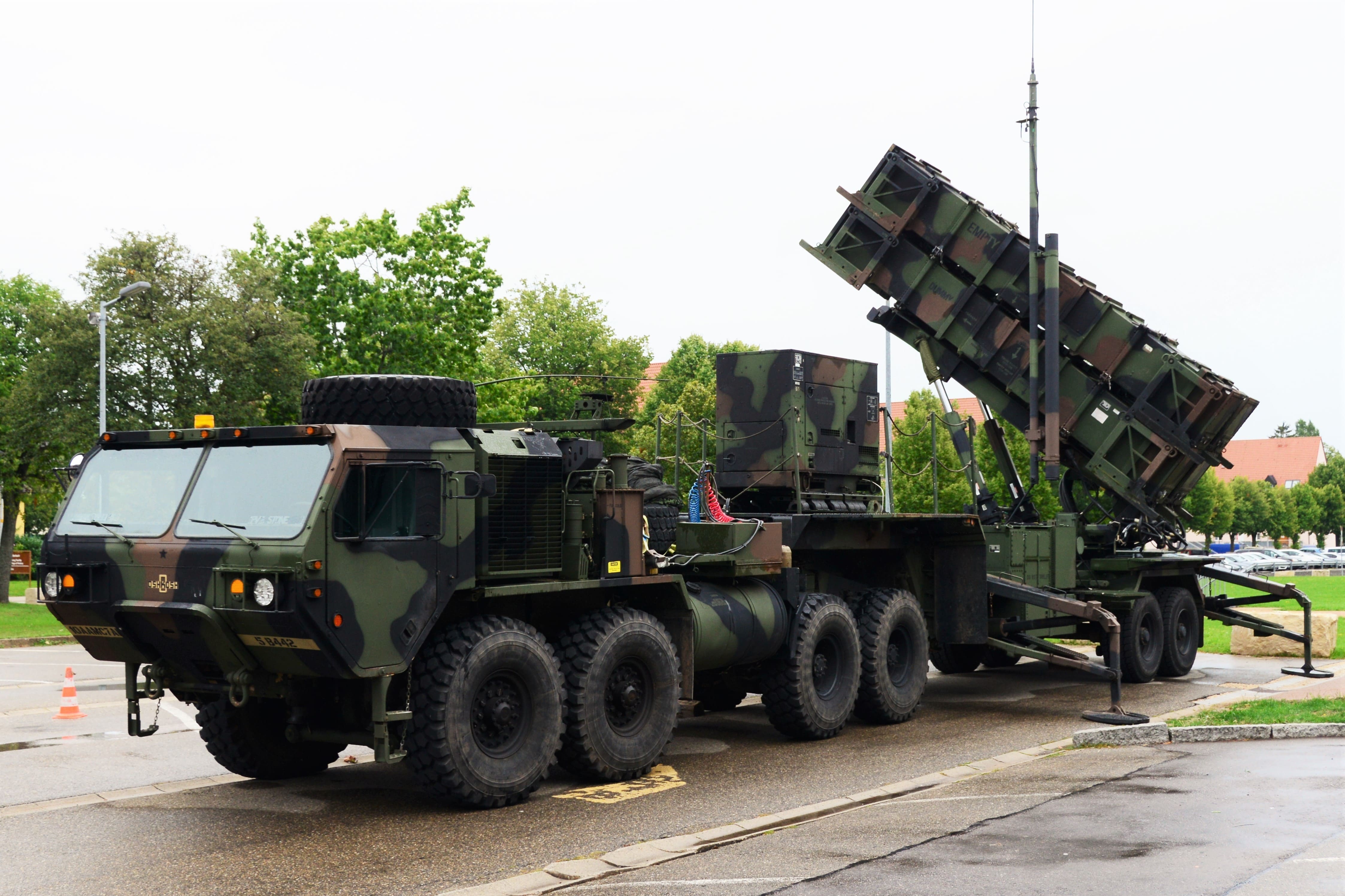MIM-104 Patriot Фото ©<a href="https://www.dvidshub.net/image/5673593/florida-national-guard-unit-assumes-command-rotational-air-defense-artillery-brigade">U.S. Army photo by Charles Rosemond</a>