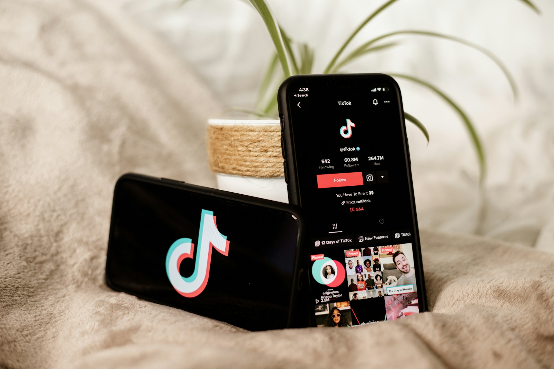 Unsplash/Collabstr